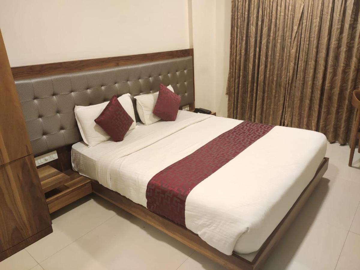 Hotel Powai Comfort Мумбай Екстериор снимка
