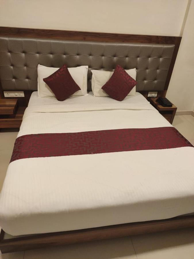 Hotel Powai Comfort Мумбай Екстериор снимка
