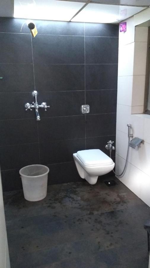 Hotel Powai Comfort Мумбай Екстериор снимка